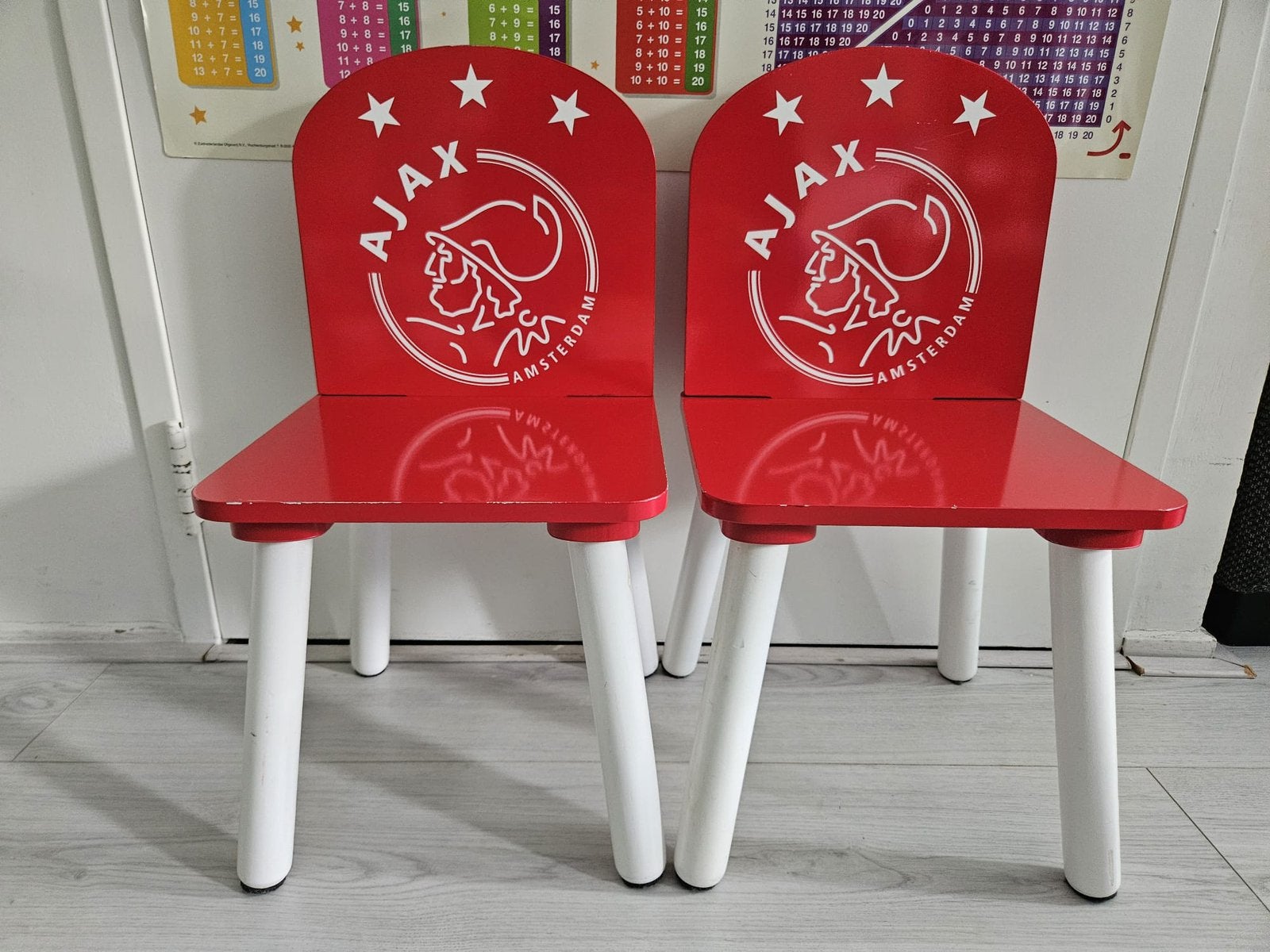 Kinderstoel ajax 2 stuks, Ophalen, Zo goed als nieuw, Stoel(en)