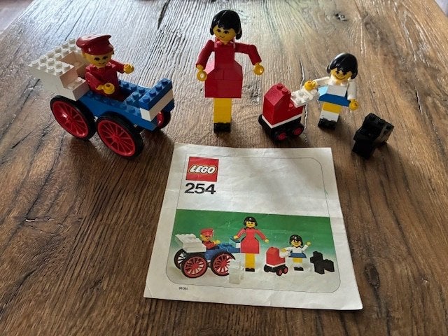 Lego set 254: moeder en dochter met kinderwagen, Gebruikt, Lego, Ophalen of Verzenden, Complete set