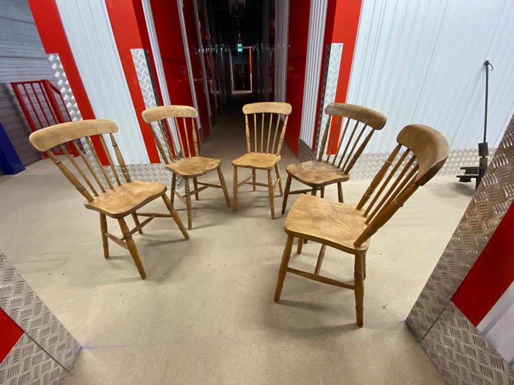 Mooie eetkamerstoelen (80 jaar oud), Ophalen