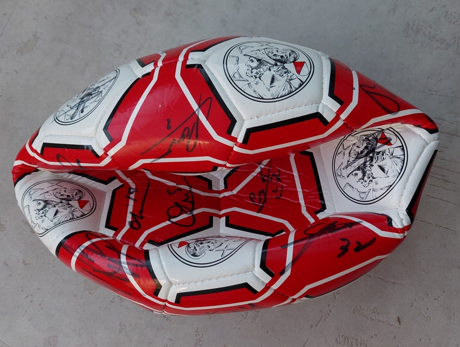 Unieke Ajax bal met 24 handtekeningen (2026) - Nieuw, Ophalen of Verzenden, Nieuw, Ajax