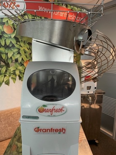 Top merk Citruspers RVS met tap kraan, Ophalen, Zo goed als nieuw, Elektrisch, Citruspers