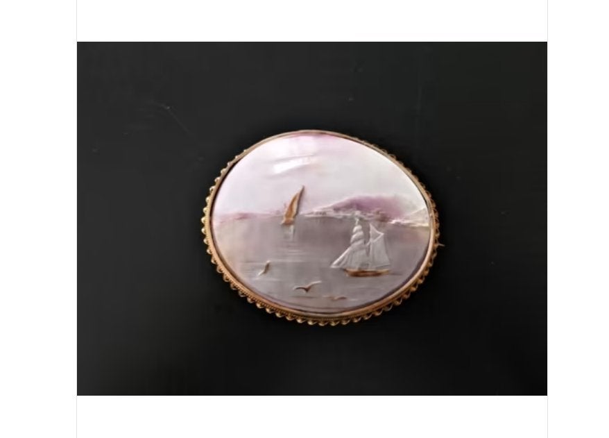 antiek schelp camee/broche-met goud omlijst *1900*, Ophalen, Goud, Broche