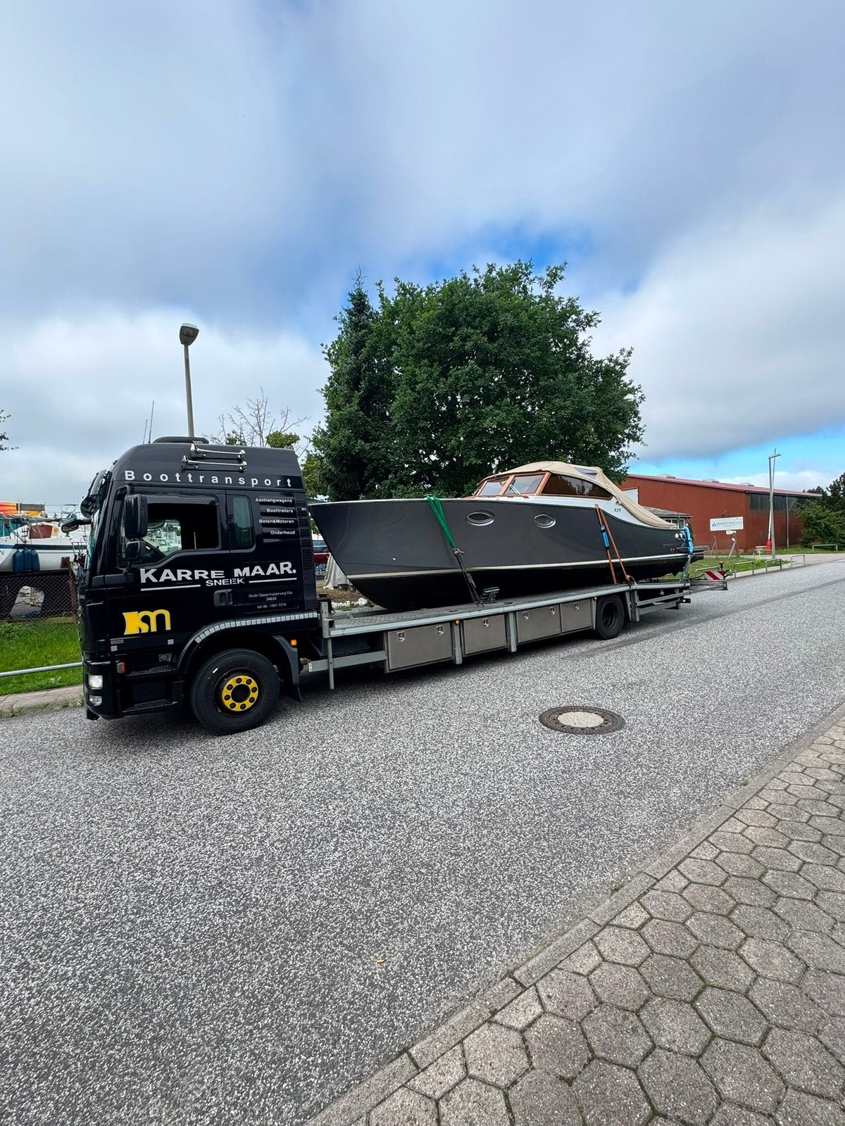 Boottransport enVerkoop,Verhuur,Reparatie van boottrailers, Ophalen