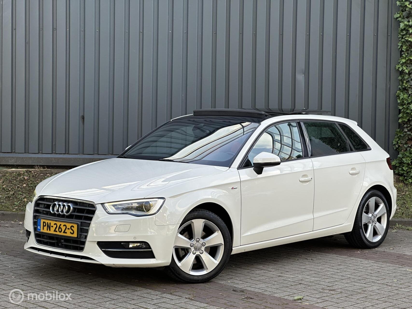 Audi A3 Sportback 1.4 TFSI S-Line|Pano|Keyless|Vol Leer|Led, Auto's, Euro 5, Leder, 650 kg, Geïmporteerd