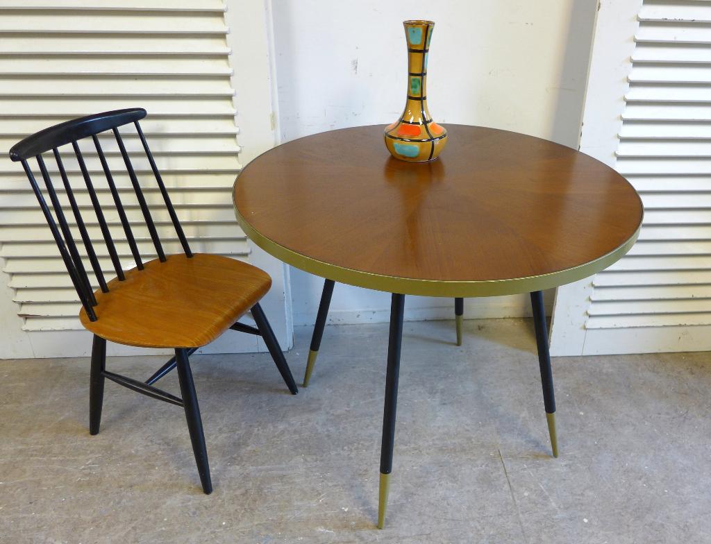 Prachtig rond vintage eettafeltje, Huis en Inrichting, Tafels | Eettafels, Gebruikt, 50 tot 100 cm, 50 tot 100 cm, Onbekend