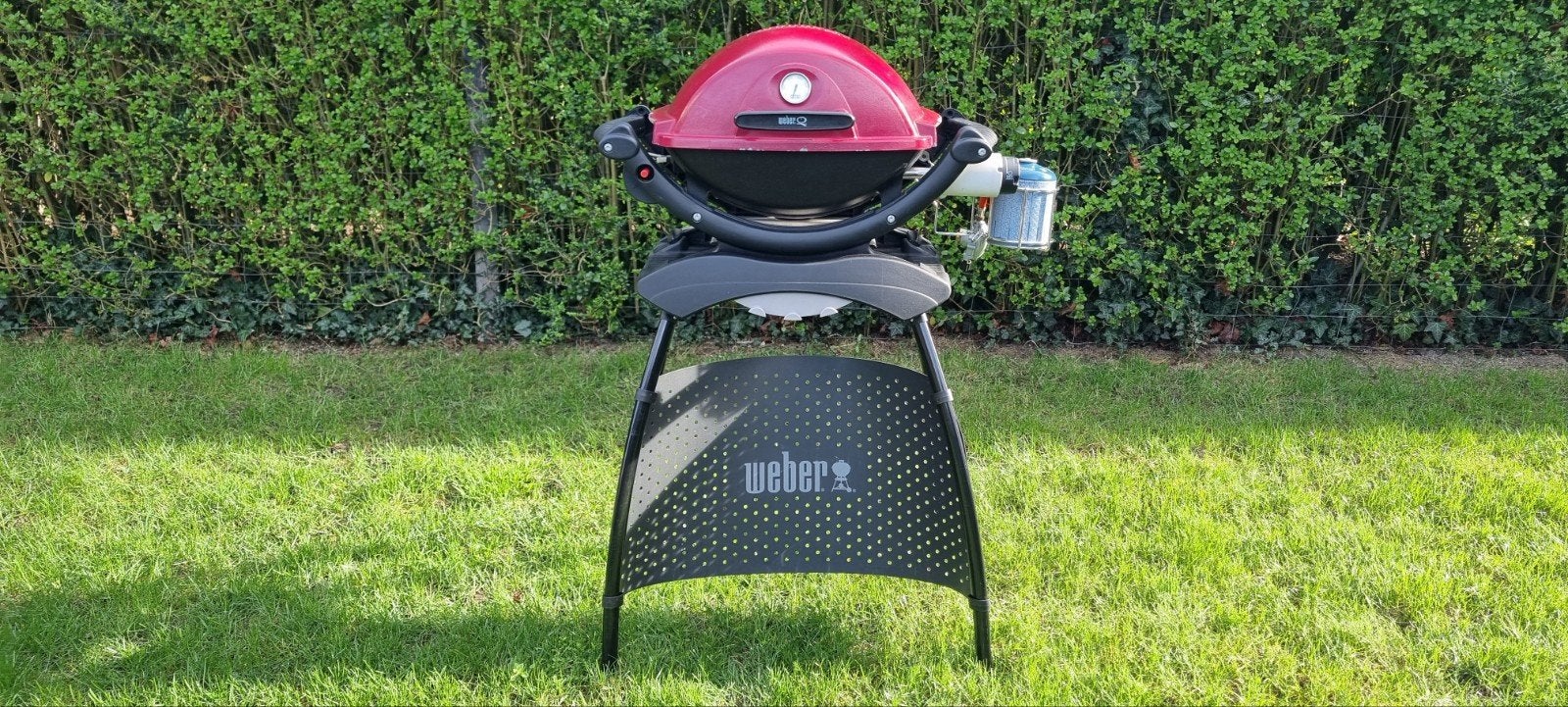 Weber gas bbq ( Q120/ Q100) met onderstel., Ophalen, Gebruikt, Weber barbecue