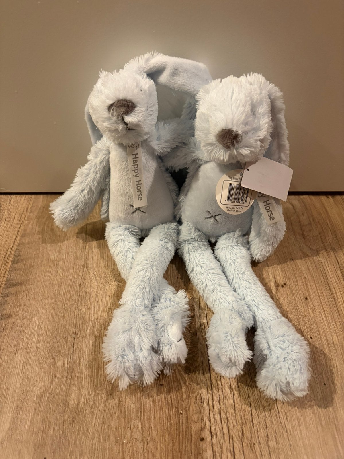 2x Happy Horse Knuffel Rabbit Richie Blue 28 cm nieuw, Happy Horse, Blauw, Ophalen of Verzenden, Middelgroot (20 tot 80 cm)