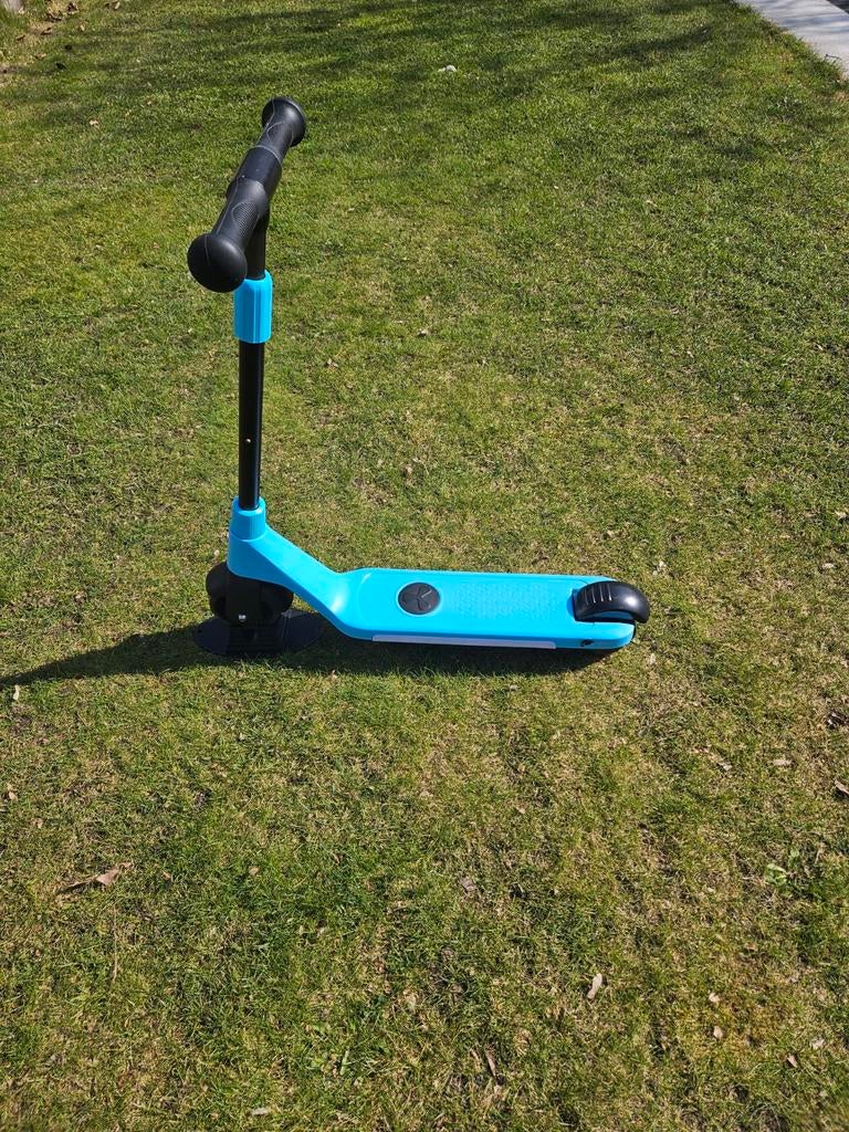 Denver elektrische kinderstep met verlichting, Fietsen en Brommers, Steps, Zo goed als nieuw, Elektrische step (E-scooter), Ophalen