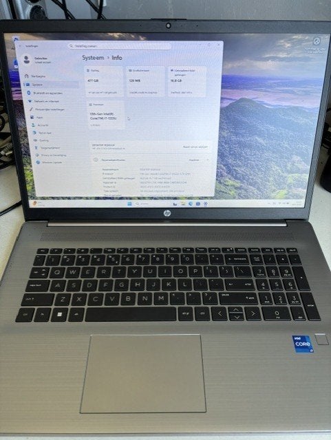 hp 470 g10 CORE I7 1355u, Computers en Software, Windows Laptops, Ophalen, Gebruikt, Qwerty, Intel® Core™ i7 