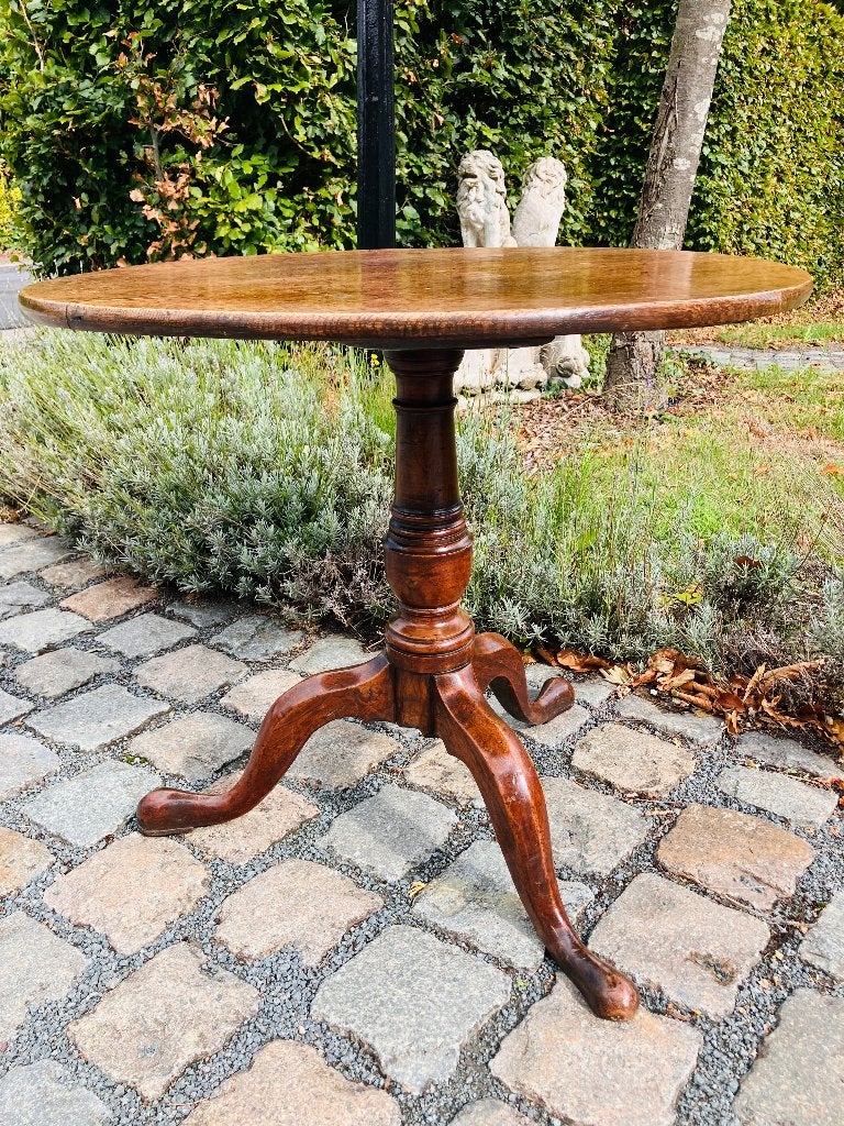 Prachtige 18de eeuwse patina Tilt-top wijntafel, Antiek en Kunst, Ophalen