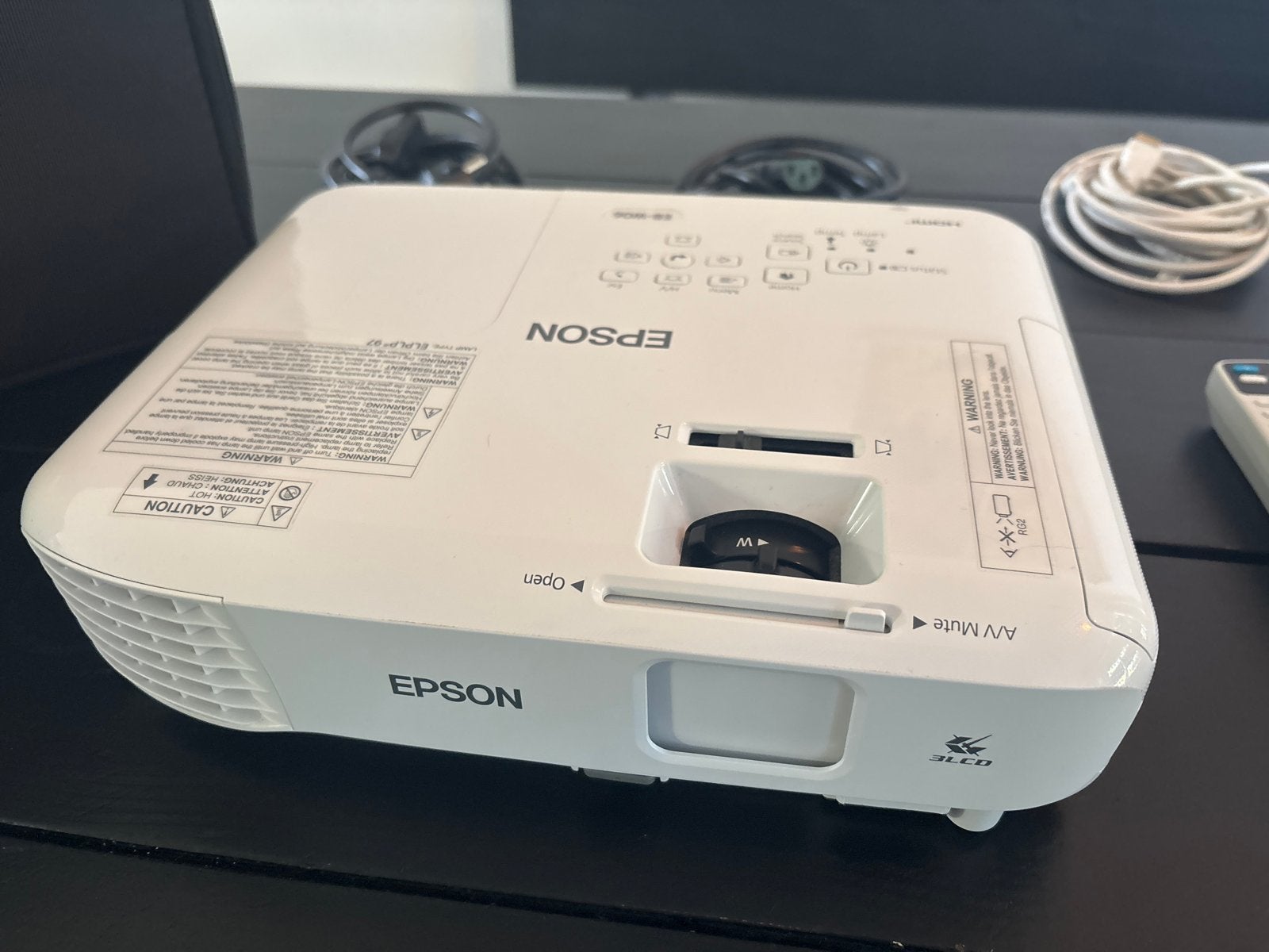 Epson EB-W06 Projector - Zo goed als nieuw met tas, Ophalen, Zo goed als nieuw, LED, Overige resoluties