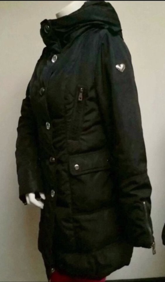 Zwarte gewatteerde jas met capuchon Jacky Luxury maat 38/40, Kleding | Dames, Jassen | Winter, Ophalen of Verzenden, Gedragen
