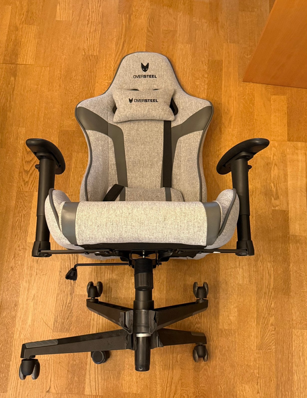 FREE Oversteel Gaming Chair – Broken Base, Ophalen, Zo goed als nieuw, Zwart