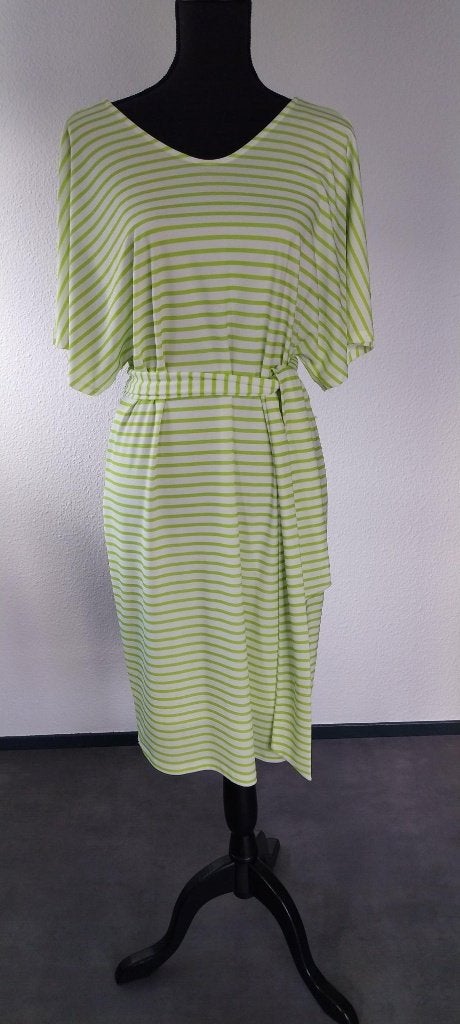 Zomerjurkje geheel gevoerd maat 38 met ceintuur Lime, Kleding | Dames, Overige kleuren, Zo goed als nieuw, Knielengte, Ophalen