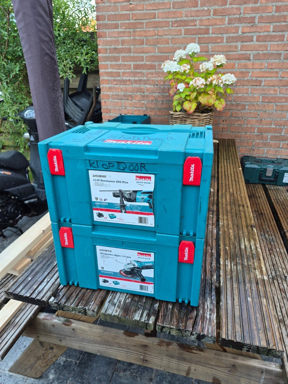 Makita Mbox, Ophalen, Gebruikt