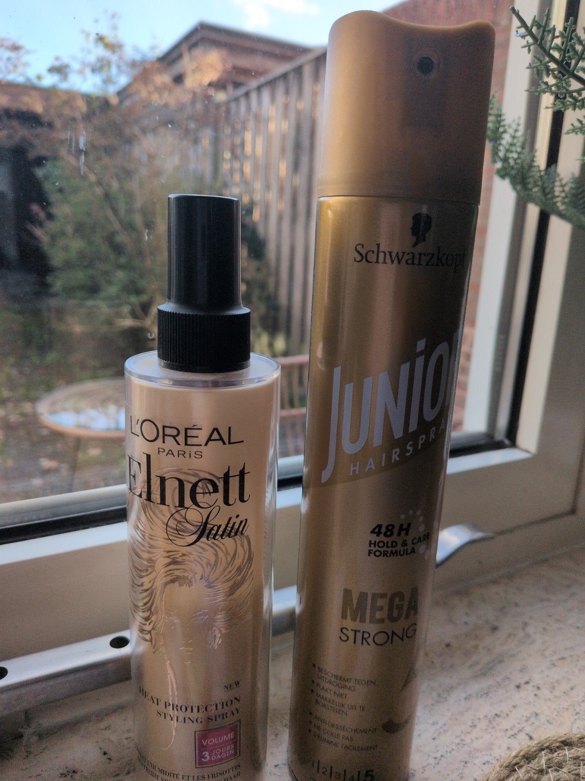 L'Oréal Elnett Satin Heat Protection & Schwarzkopf Hairspray, Sieraden, Tassen en Uiterlijk, Ophalen of Verzenden, Gebruikt, Gel, Wax, Haarlak of Mousse