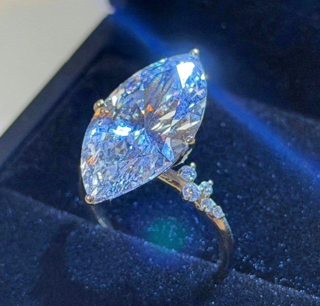 Gouden ring met F/VS1 diamant van 9.22ct! winkelprijs €13500, Sieraden, Tassen en Uiterlijk, Nieuw, Ophalen of Verzenden, 17 tot 18