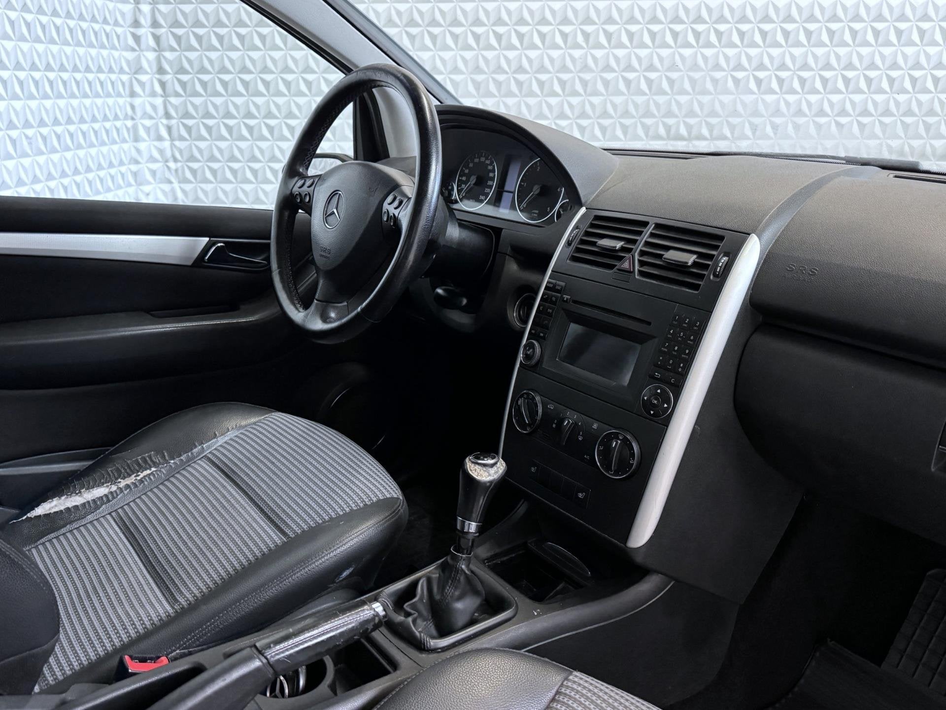 Mercedes-Benz A-klasse 180 CDI Avantgarde 5drs + AIRCO (2007, Auto's, Voorwielaandrijving, Stof, Gebruikt, Zwart