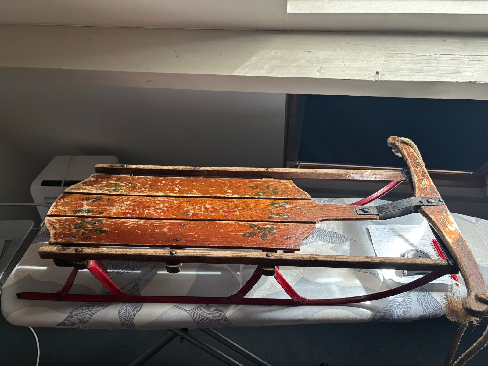Antieke houten slee met metalen onderstel, Ophalen, Gebruikt, Hout