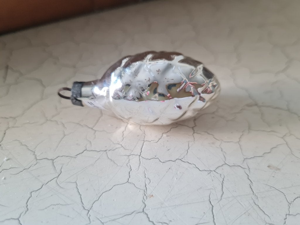 Antieke kleine kerstbal dennenappel foto 1 t/m 3, Heikant 21 Kaatsheuvel, Belle Vieille Brocante, Ophalen of Verzenden, Zo goed als nieuw