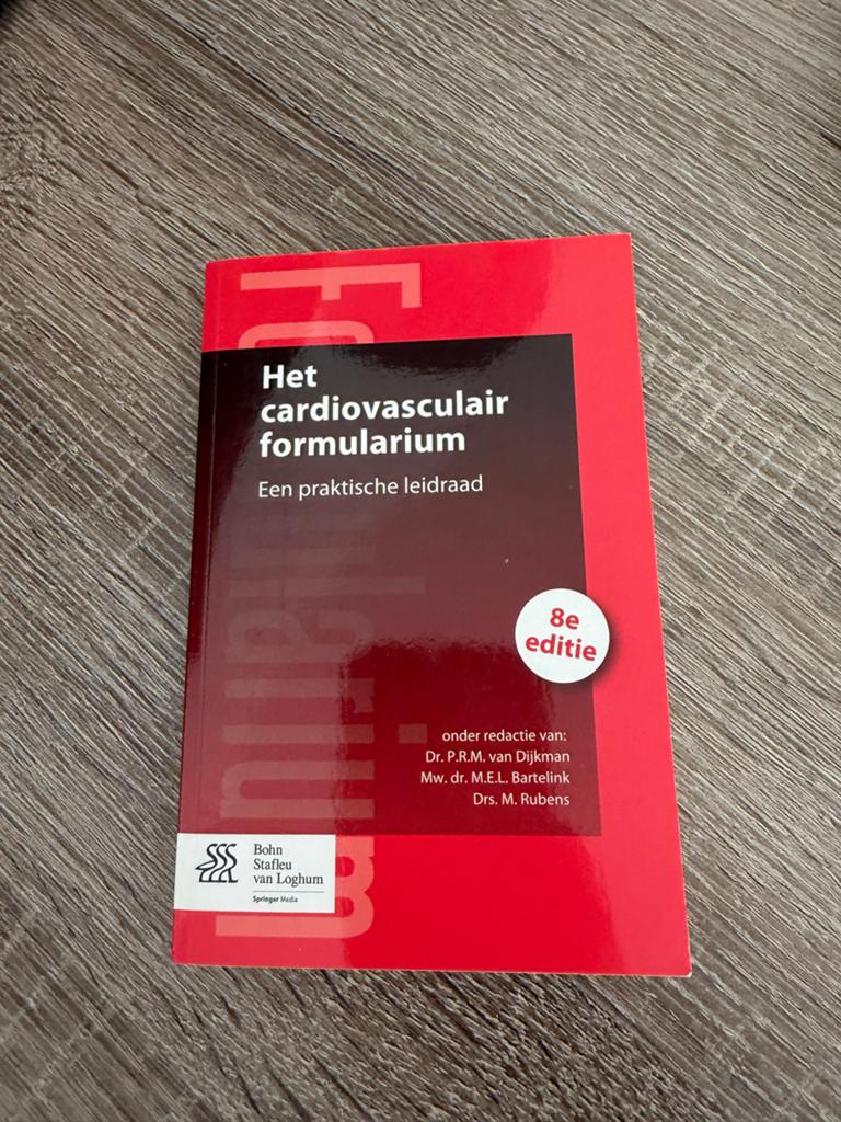 Het Cardiovasculair Formularium - 8e editie, Ophalen of Verzenden, Beta, Zo goed als nieuw, HBO