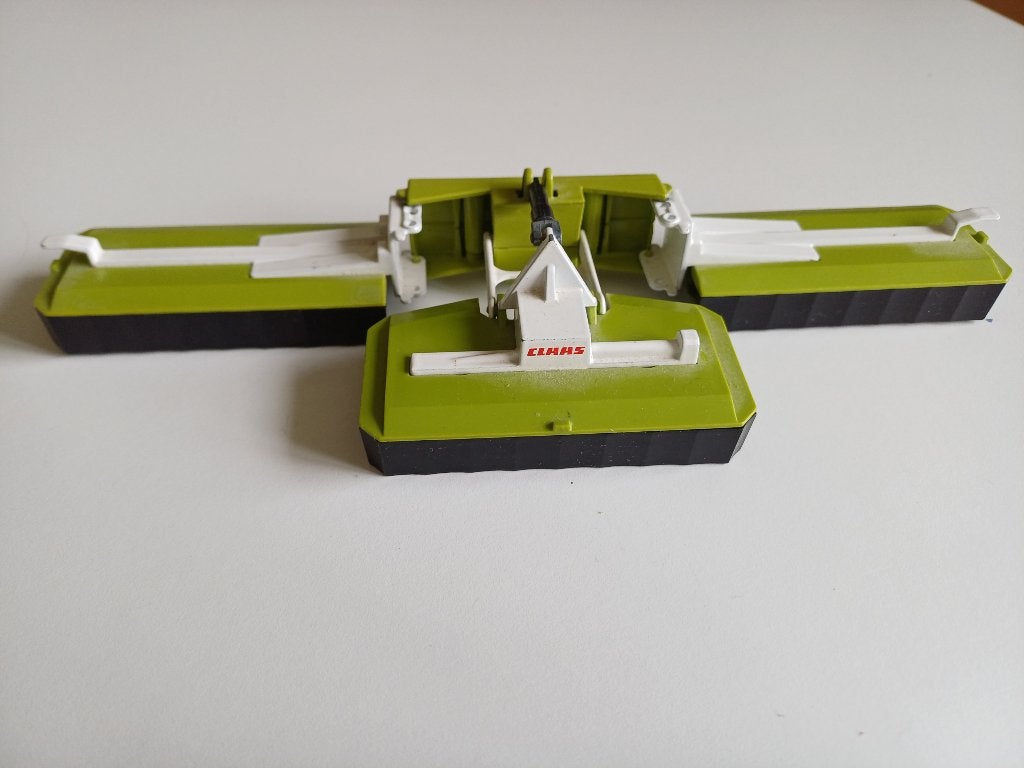 Siku 1:32 Claas Corto 8100 T triple maaier, Hobby en Vrije tijd, Modelauto's | 1:32, Gebruikt, Tractor of Landbouw, SIKU, Ophalen of Verzenden