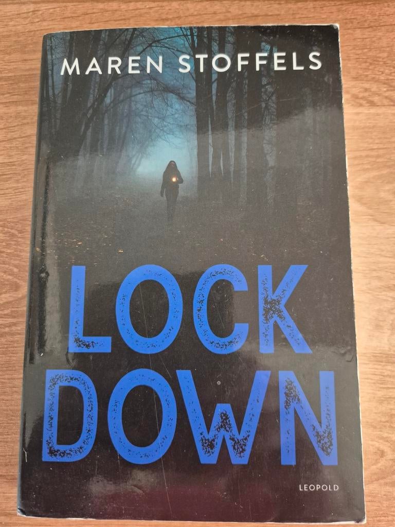 Lockdown - Maren Stoffels, Ophalen of Verzenden, Zo goed als nieuw