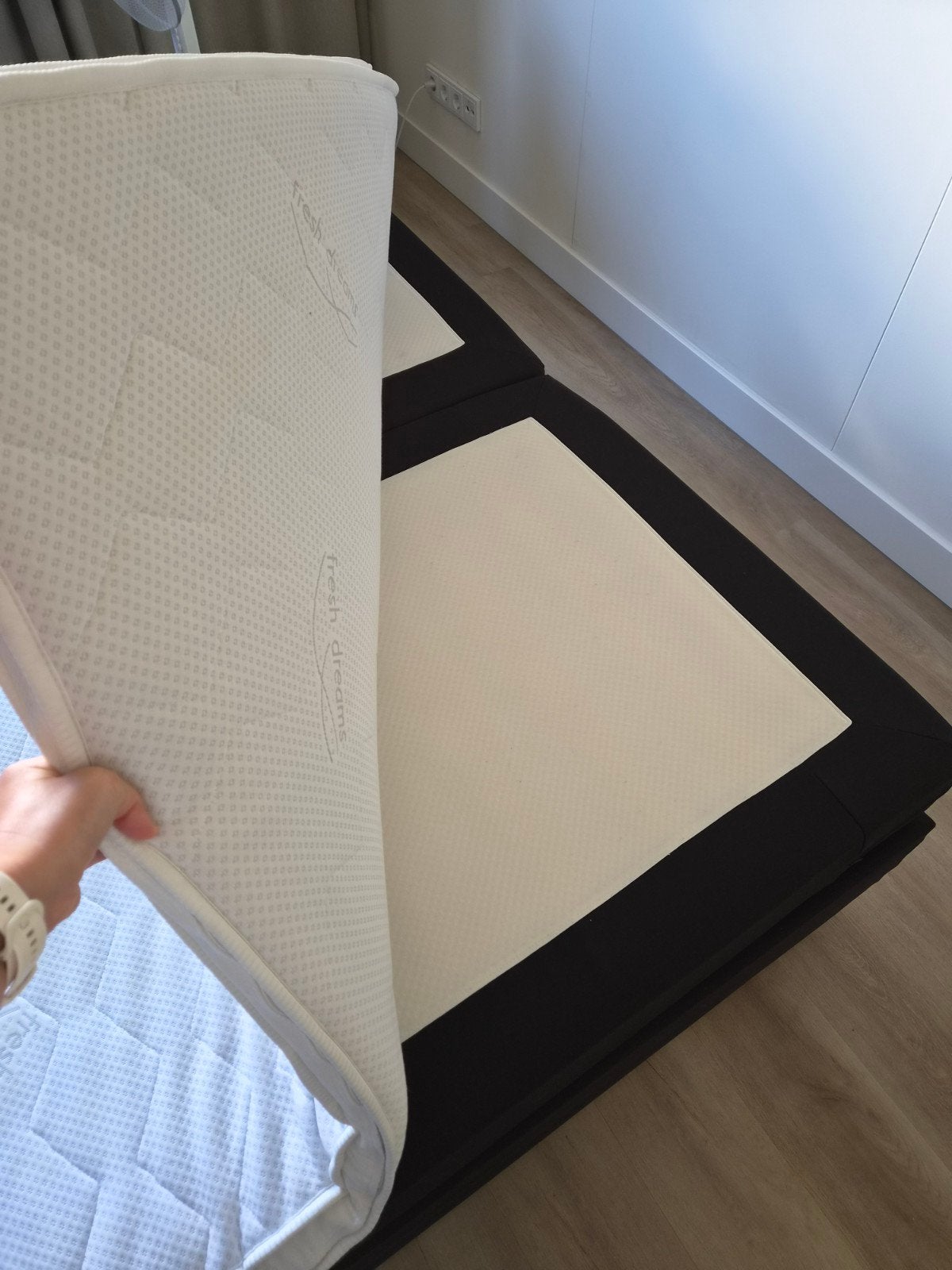 Foto 6 van Tweepersoons boxspring 180x200 met matras en topper