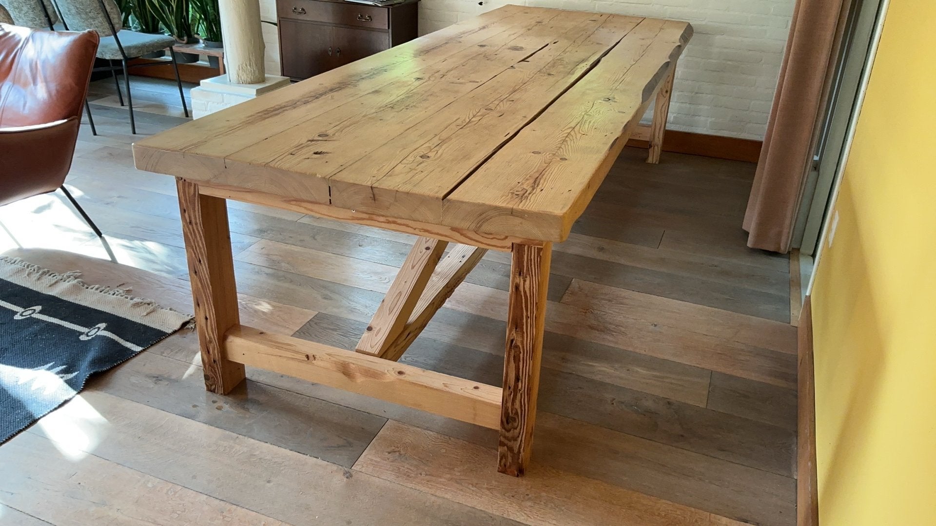 Robuuste eetkamertafel grenenhout, Huis en Inrichting, Ophalen, Gebruikt, 100 tot 150 cm, 200 cm of meer
