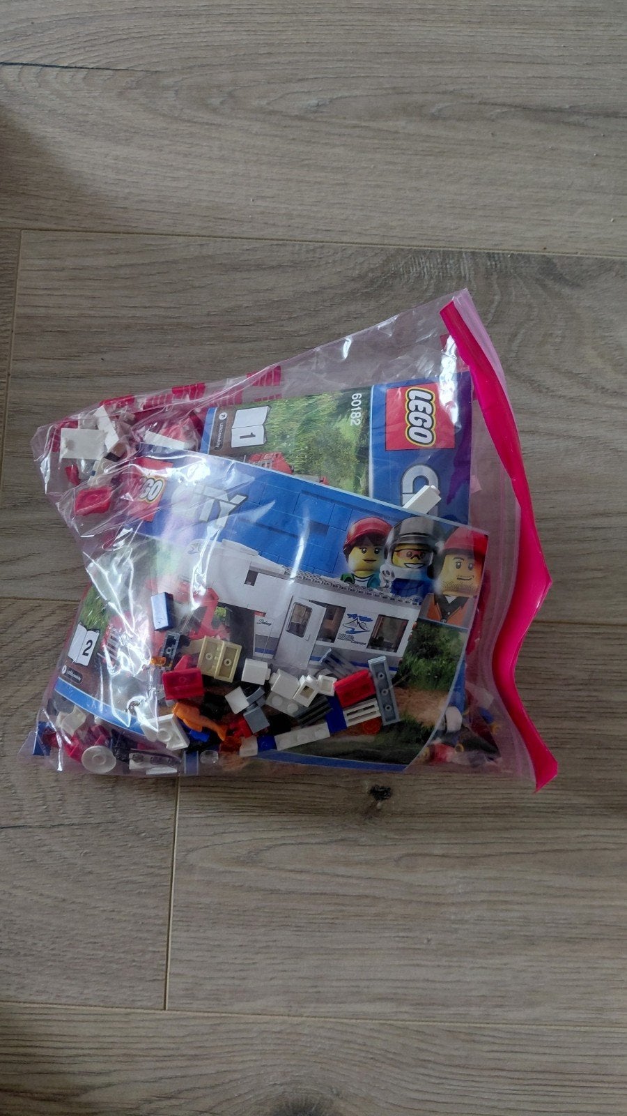 Lego City 60182 Pick-up & Caravan - Complete set
