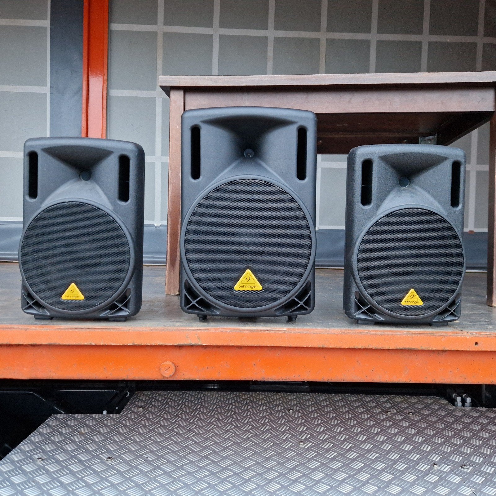 Behringer Eurolive B210d/B212d, Ophalen, Overige merken