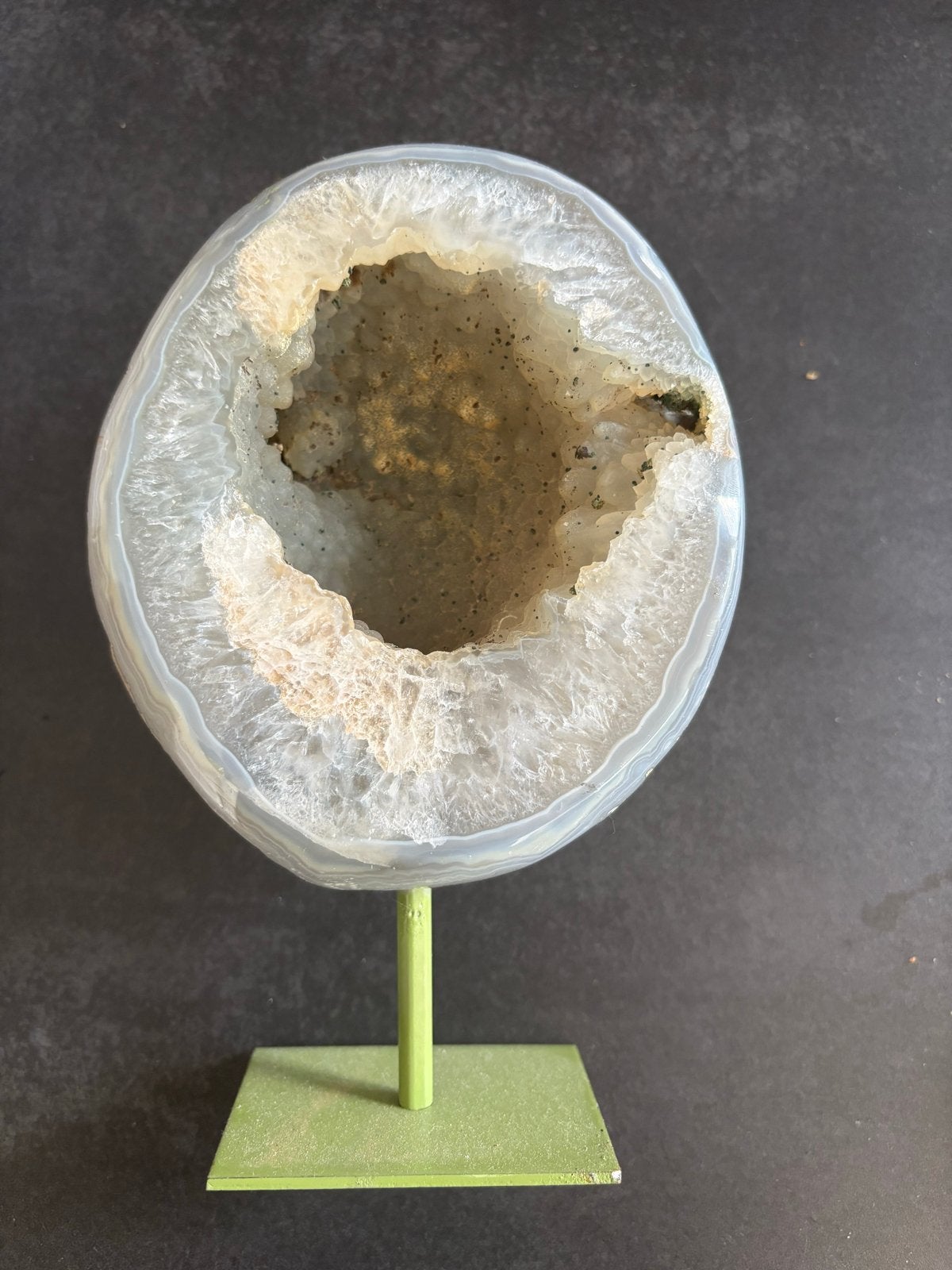 Prachtige Agaat Geode op standaard - Uniek decoratiestuk, Ophalen of Verzenden, Zo goed als nieuw