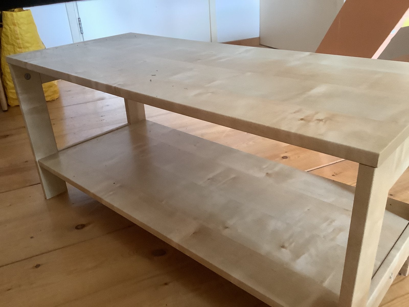 Tafeltje, lage tafel voor bijv. TV, boeken of iets anders, Ophalen, Zo goed als nieuw, Rechthoekig, 50 tot 100 cm