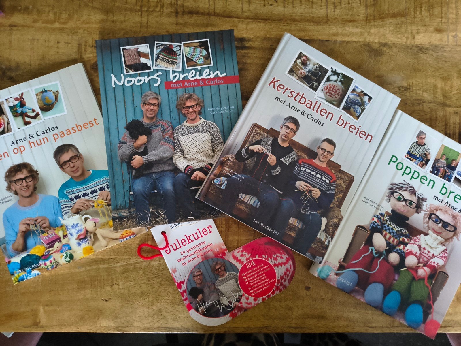 4 boeken breien met Arne & Carlos, Ophalen of Verzenden, Zo goed als nieuw, Breien en Haken
