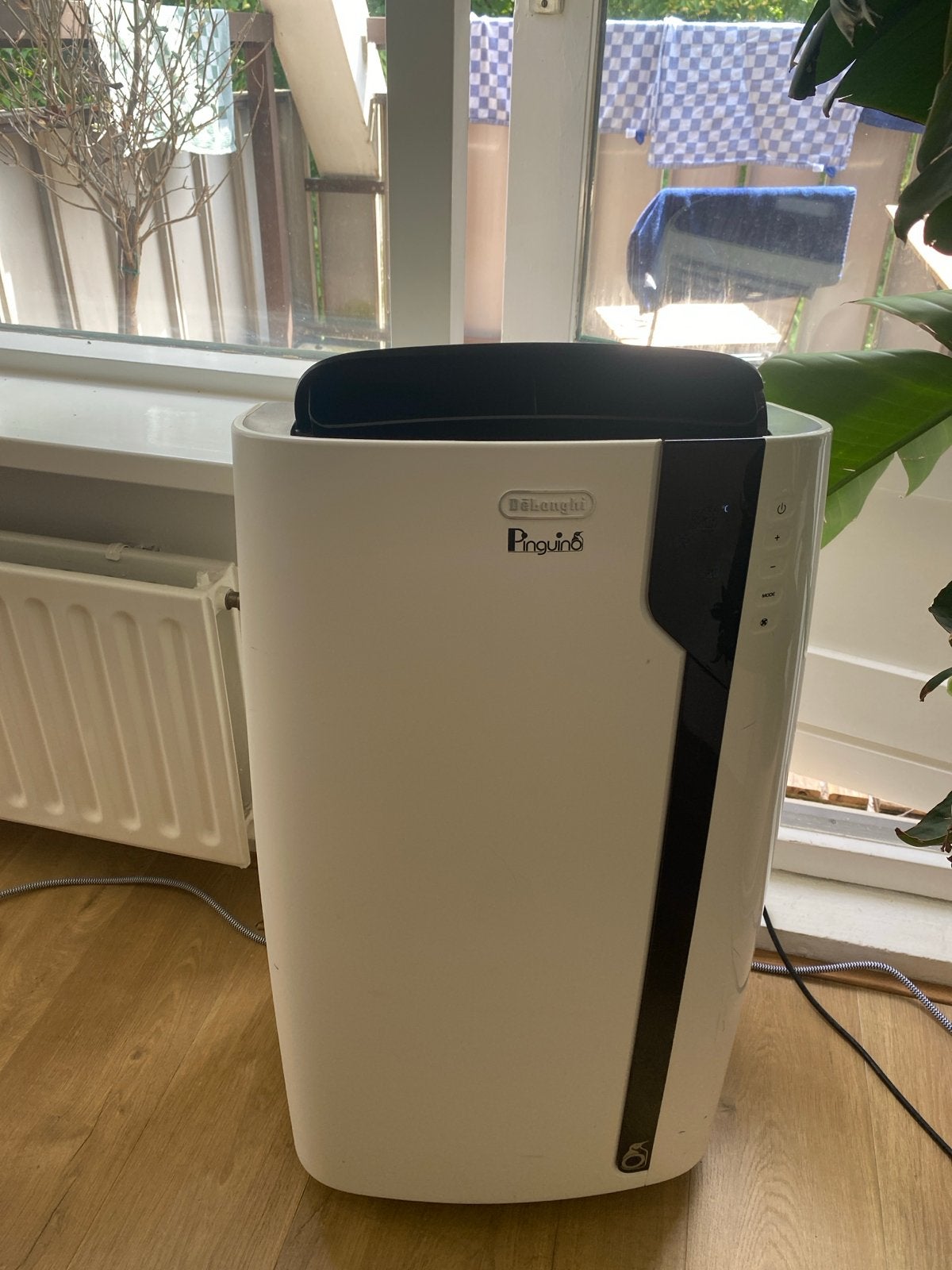 Delonghi Pinguino Mobiele Airco - Koelen en Ontvochtigen, Ophalen, 3 snelheden of meer, Zo goed als nieuw, Koelen en Ontvochtigen