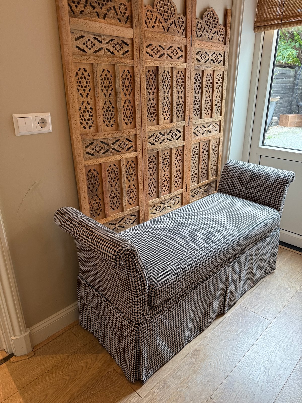 Stijlvol Bankje 140 cm - Zwart/Wit Pied-de-Poule, Ophalen, Minder dan 75 cm, Tweepersoons, Zo goed als nieuw