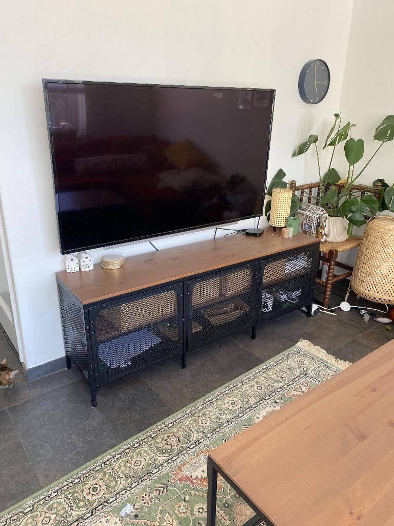 IKEA TV-meubel van de serie Fjallbo, Gebruikt, 100 tot 150 cm, Minder dan 100 cm, Industrieel
