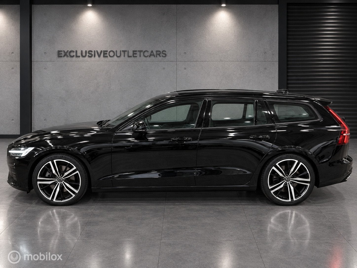 Volvo V60 2.0 T4 R-Design 211 pk BLIS Polestar tuning, Auto's, Verwarmde buitenspiegels, 15 km/l, Euro 6, 4 cilinders