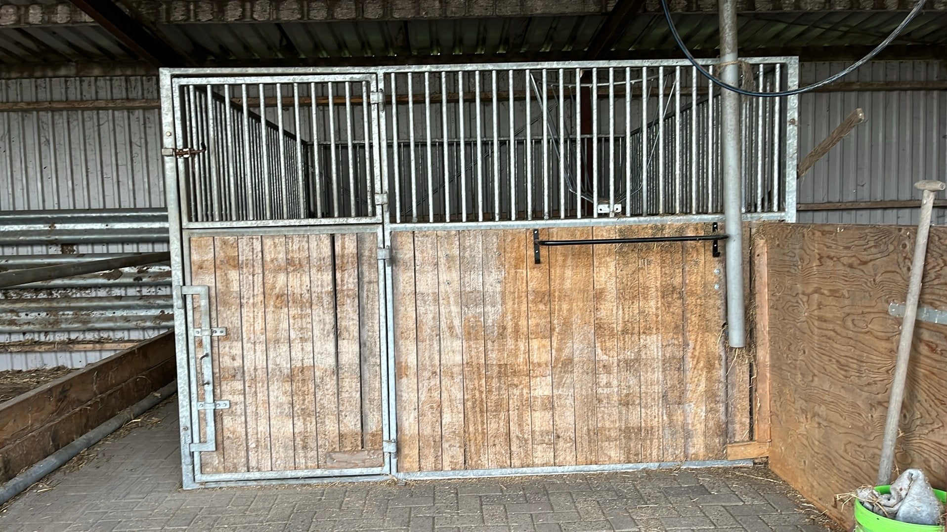 Paardenstal 3x3, 1 paard of pony