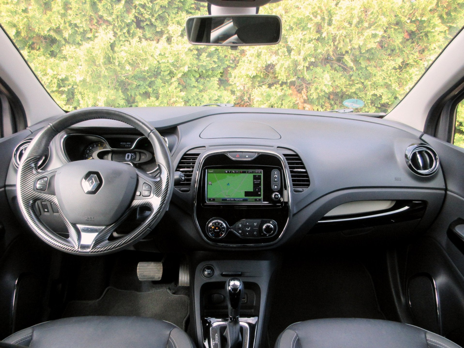 Renault Captur 1.2 TCe Xmod Automaat * Leder * Camera *, Stof, 4 cilinders, Origineel Nederlands, SUV of Terreinwagen