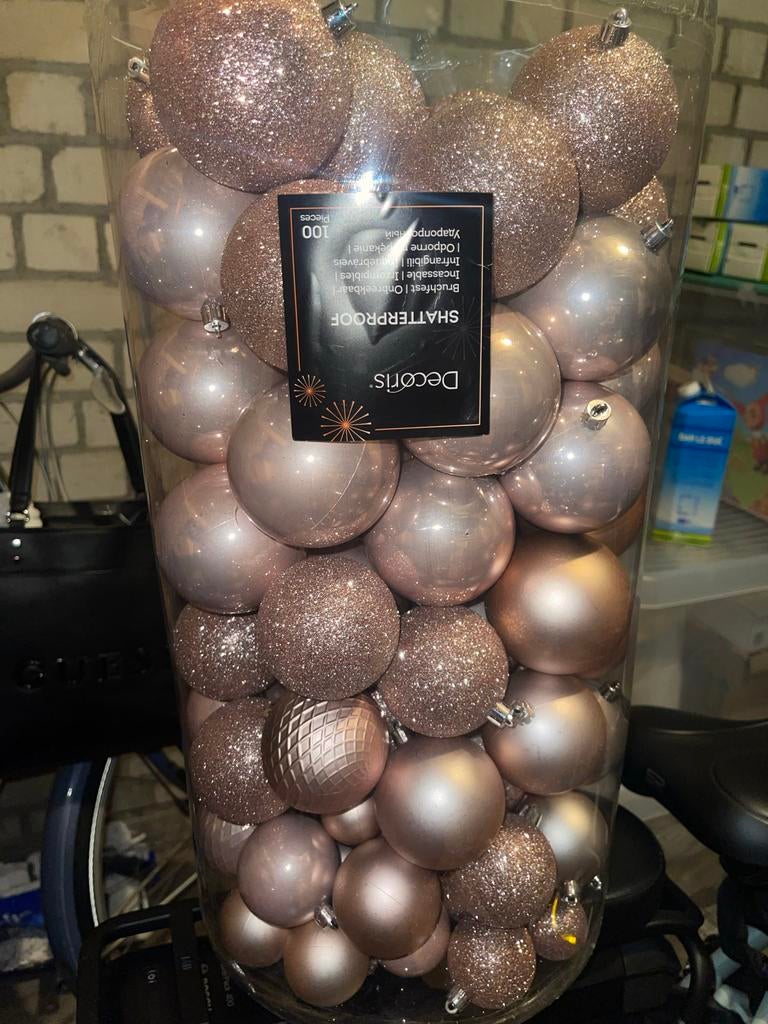 100 stuks poederroze kerstballen, Ophalen, Nieuw