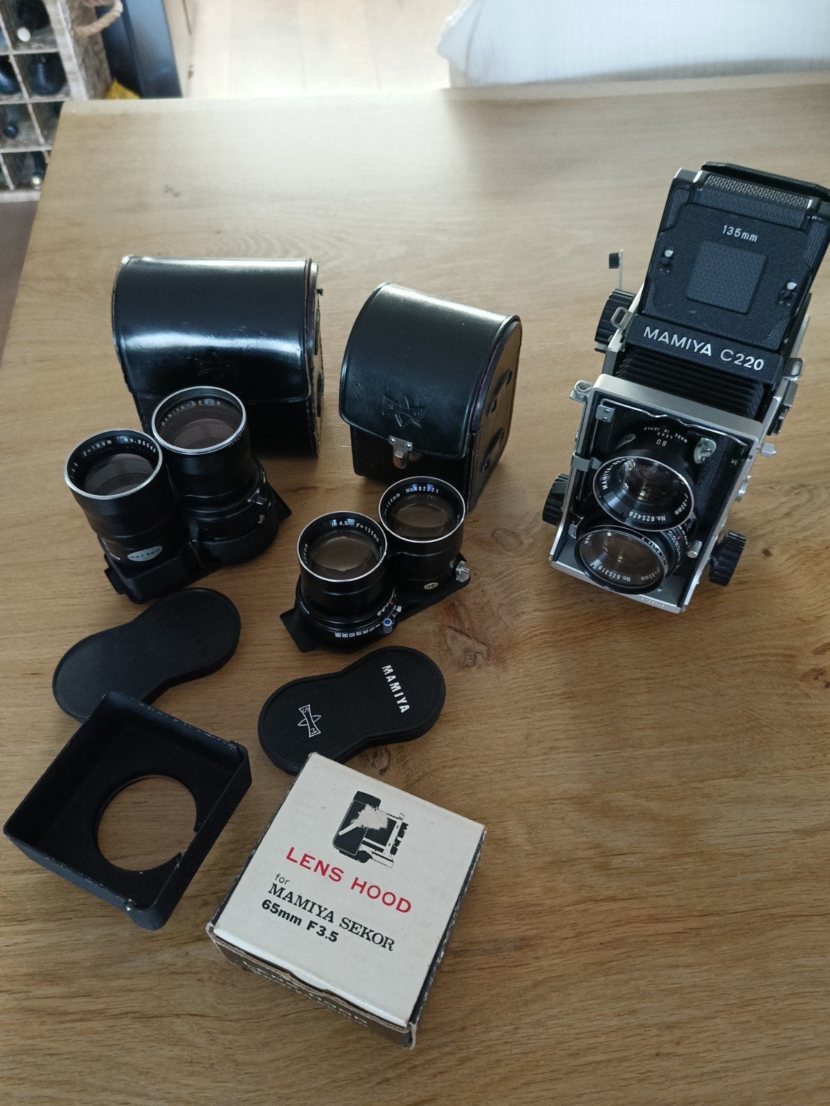 Mamiya C220 TLR camera met 3 lenzen en accessoires, Ophalen of Verzenden, Gebruikt, Spiegelreflex, Overige Merken