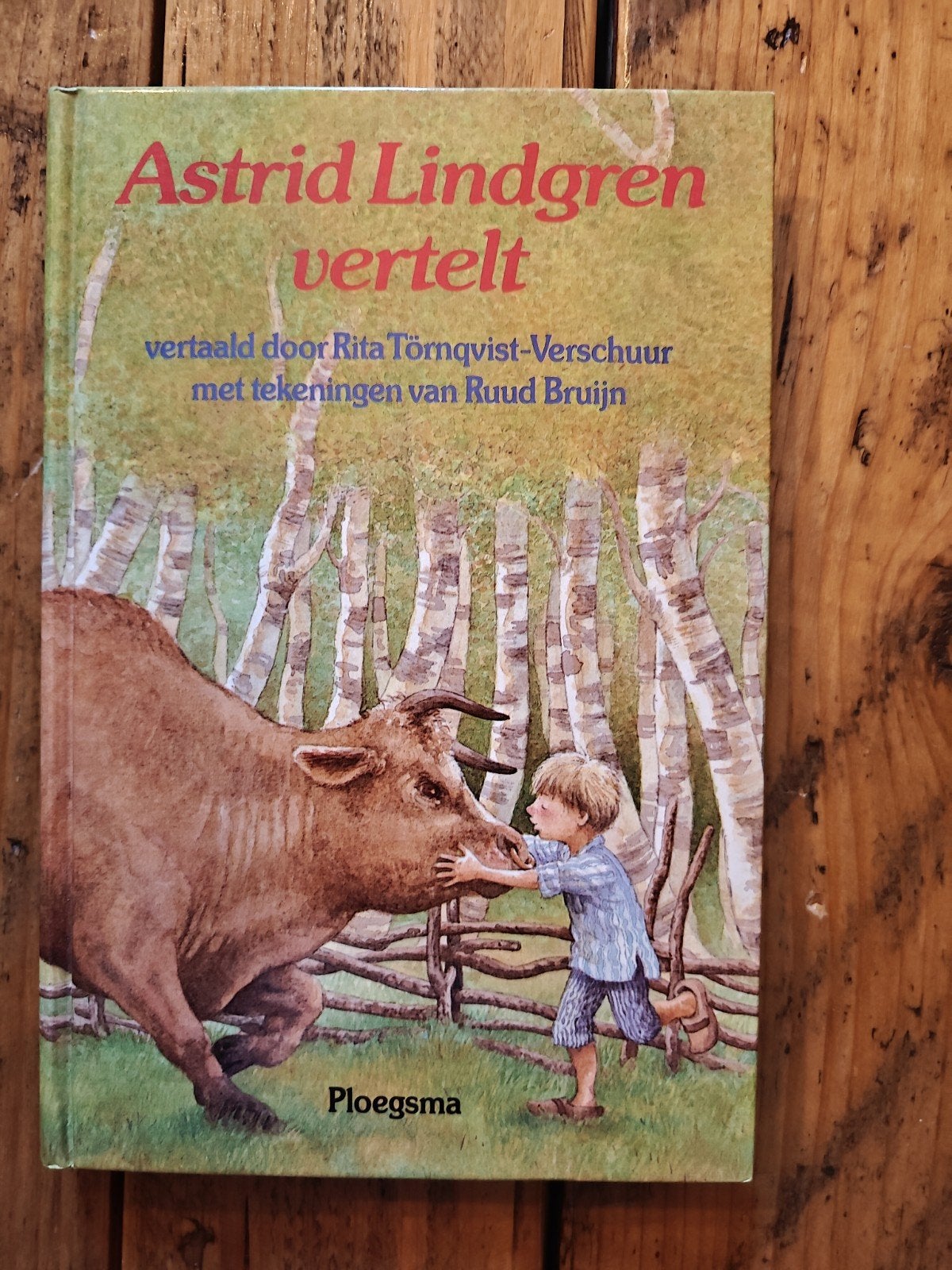 Astrid Lindgren vertelt., Boeken, Ophalen of Verzenden, Gelezen