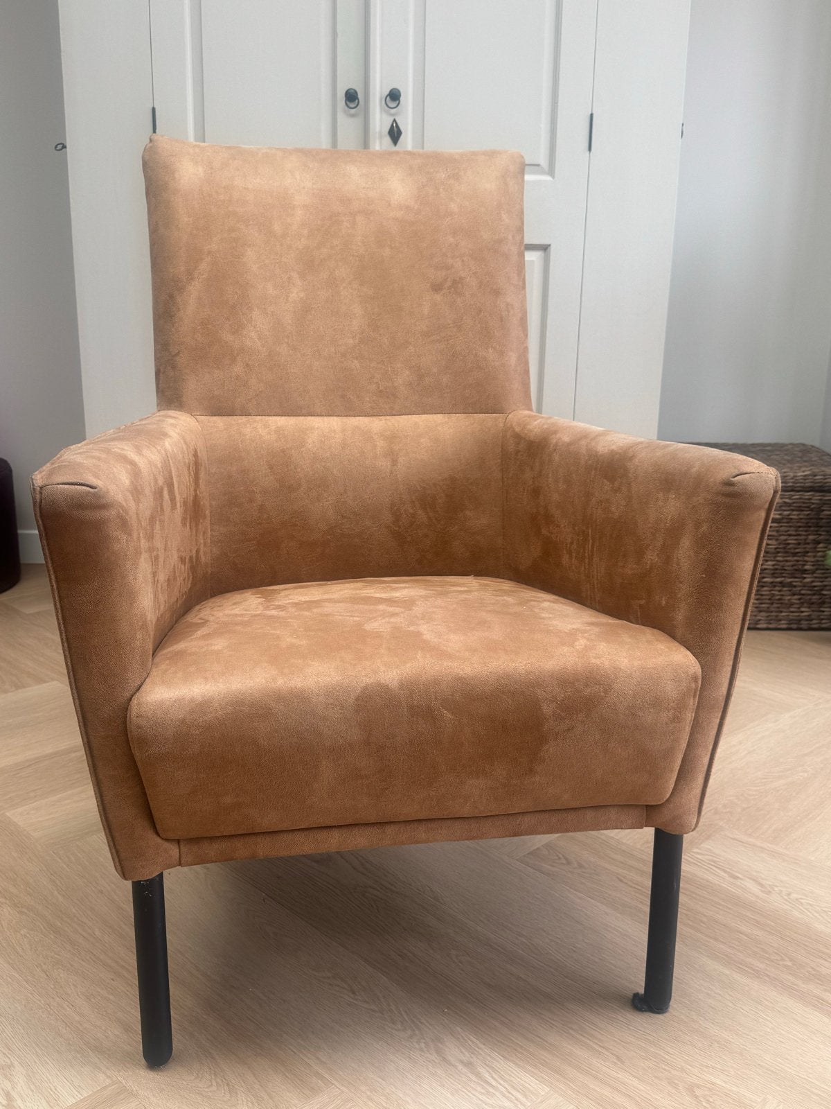 Leren fauteuil Goossens - Comfortabel en stijlvol, Huis en Inrichting, Fauteuils, Ophalen, Minder dan 75 cm, Leer, Zo goed als nieuw