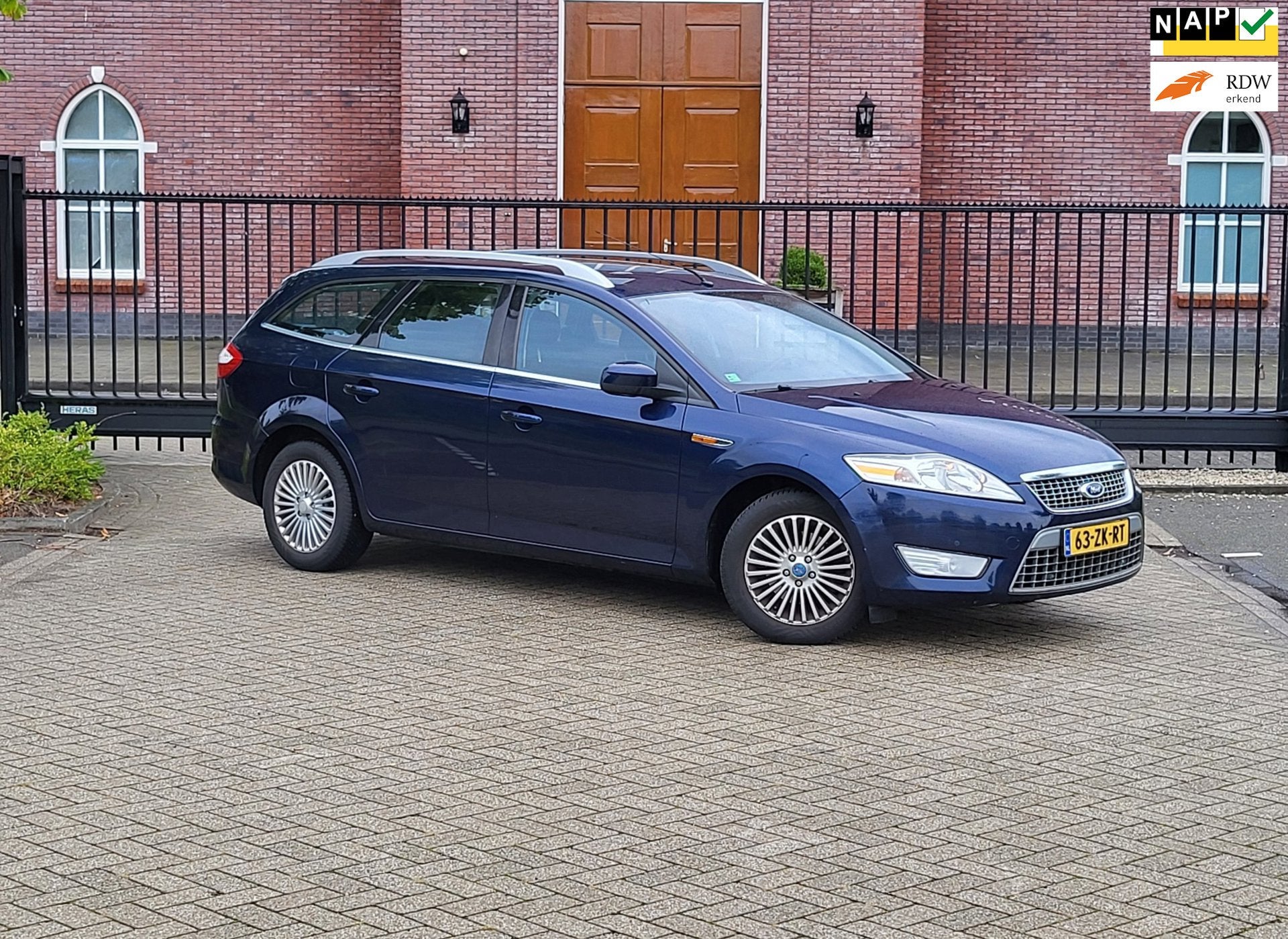 Ford Mondeo Wagon 2.0-16V Titanium / Airco / Nap / Trekhaak, Gebruikt, Mondeo, Blauw, Origineel Nederlands