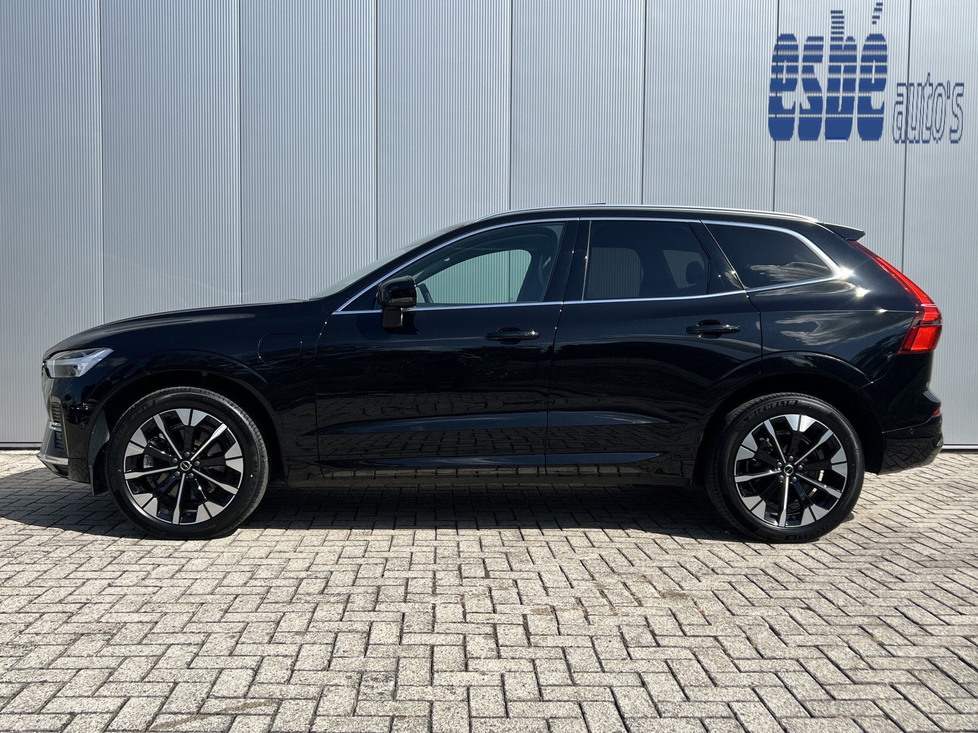 Volvo XC60 2.0 T8 455 pk Plug-In Hybrid AWD Ultra Bright Tre, Auto's, Automaat, Zwart, 4 cilinders, Zwart