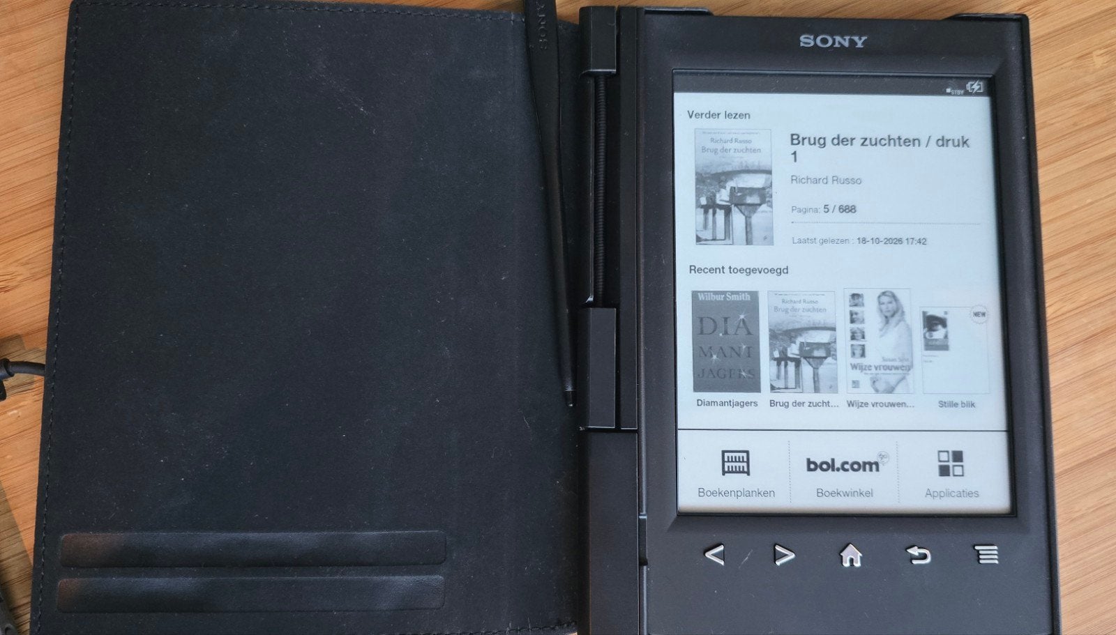sony e-reader met touchscreen en pen (en laadkabel), Ophalen of Verzenden, Gebruikt, Sony, Touchscreen