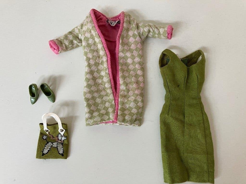 BARBIE doll clothes Mattel #1643 POODLE PARADE 1965 JAPAN, Verzamelen, Ophalen of Verzenden, Zo goed als nieuw, Pop