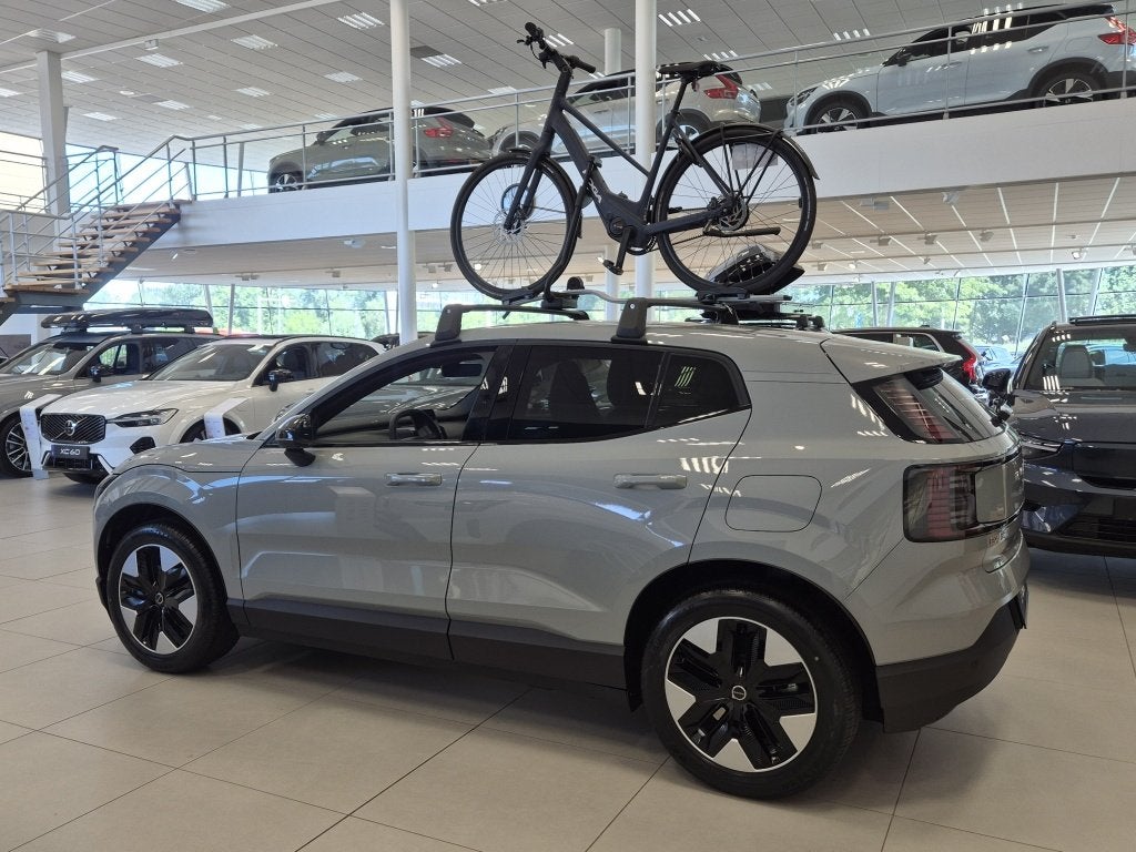 Volvo EX30 P3 Single 150PK/ 51kWh Plus Europa | Elektrische, Automaat, Nieuw, SUV of Terreinwagen, Zilver of Grijs