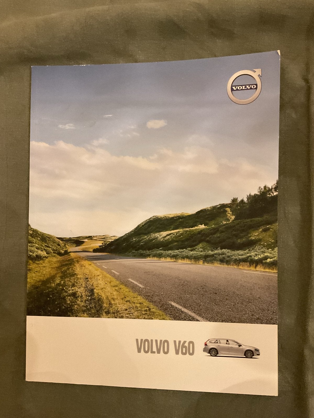 Volvo V60 brochure in nieuwstaat, Ophalen of Verzenden, Nieuw, Volvo